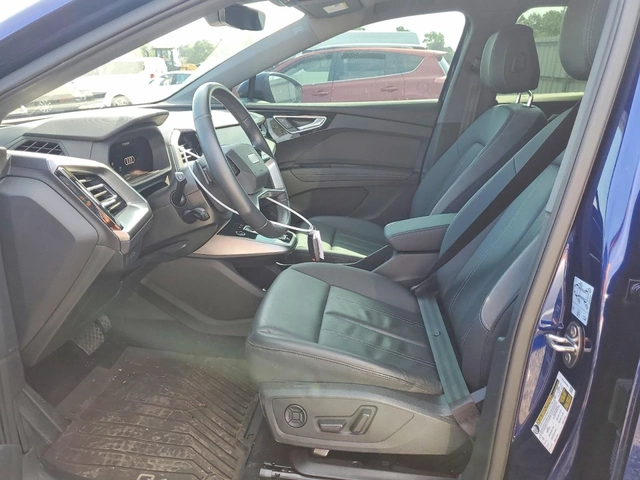 Audi Q4 E-tron* PRESTIGE* AWD* ПОДГРЕВ* 360* КАМЕРА* - автомобили, коли, обяви за нови и употребявани 7