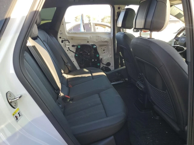 Audi Q4 E-TRON PREMIUM PLUS - автомобили, коли, обяви за нови и употребявани 9
