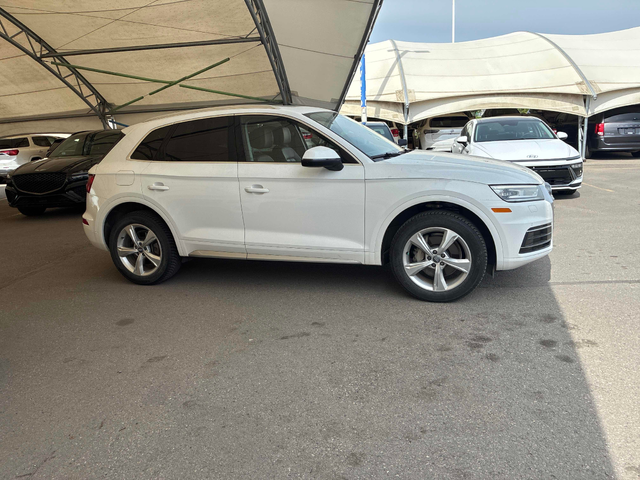 Audi Q5 2.0L 4cyl AWD - автомобили, коли, обяви за нови и употребявани 2