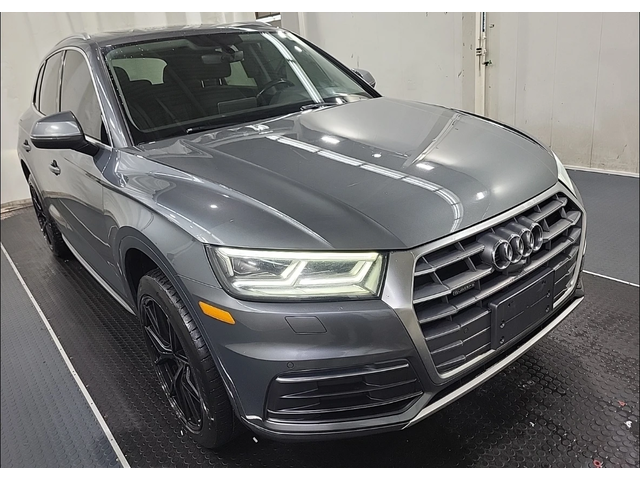 Audi Q5 TECHNIK - автомобили, коли, обяви за нови и употребявани 1