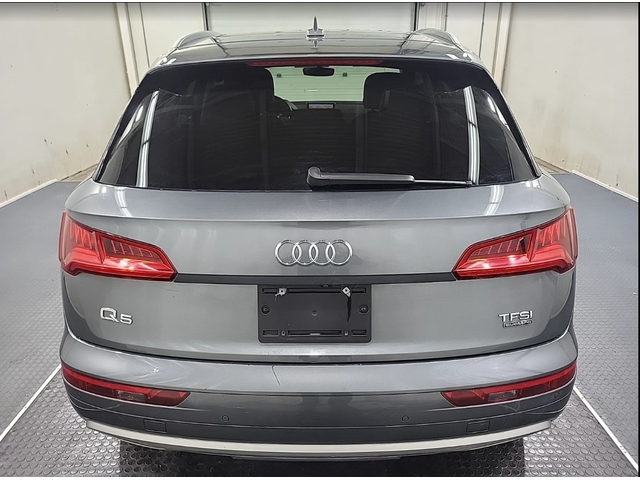 Audi Q5 TECHNIK - автомобили, коли, обяви за нови и употребявани 5