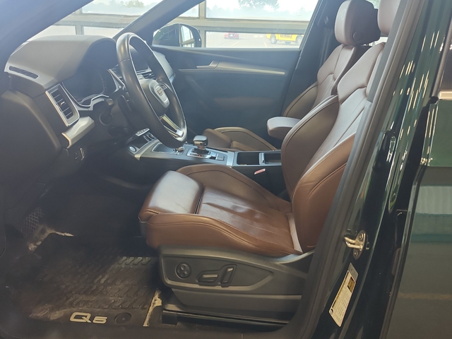 Audi Q5 2L 4cyl AWD - автомобили, коли, обяви за нови и употребявани 4