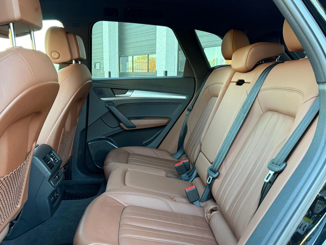 Audi Q5 Komfort - NOACCIDENTS| APPLECARPLAY| LANEKEEP| BLI - автомобили, коли, обяви за нови и употребявани 14