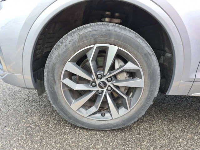 Audi Q5 * TECHNIK * CARFAX * 2 КЛЮЧА * ОБДУХВАНЕ - автомобили, коли, обяви за нови и употребявани 5