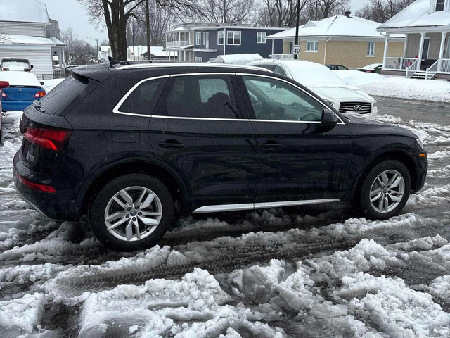 Audi Q5 Komfort| ПОДГРЕВИ| БЕЗ УДАРИ| CARFAX - автомобили, коли, обяви за нови и употребявани 3