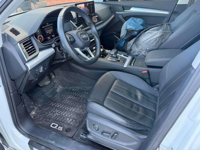 Audi Q5 | DISTRONIC | ПАНОРАМА | + Гуми | CARFAX - автомобили, коли, обяви за нови и употребявани 4