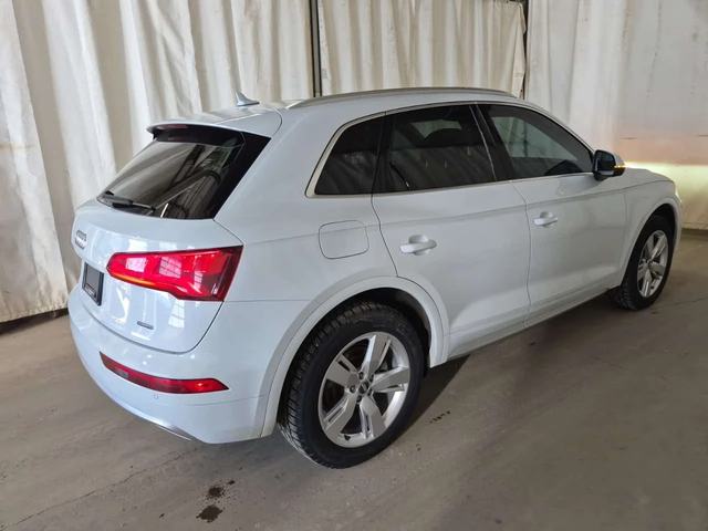Audi Q5 Technik/CARFAX/ДИСТРОНИК/360 КАМ/ПАНО/2 КЛЮЧА - автомобили, коли, обяви за нови и употребявани 3
