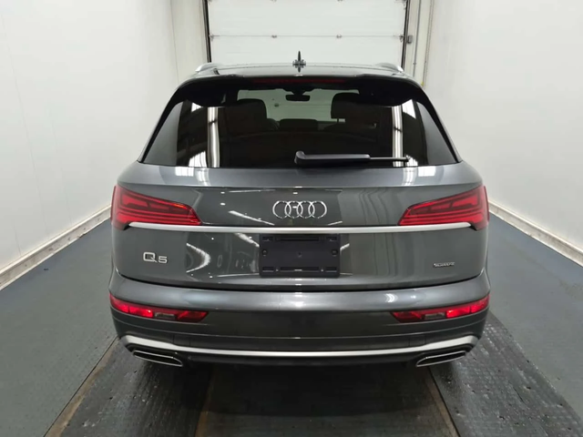 Audi Q5 * S LINE PREMIUM PLUS * CARFAX * 2 КЛЮЧА * ПАНО * - автомобили, коли, обяви за нови и употребявани 4