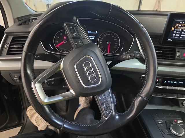 Audi Q5 2.0T * ПОДГРЕВ * QUATTRO * CARFAX * - автомобили, коли, обяви за нови и употребявани 6
