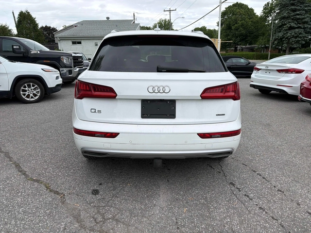 Audi Q5 Komfort * Keyless * CARFAX * АВТО КРЕДИТ * - автомобили, коли, обяви за нови и употребявани 4