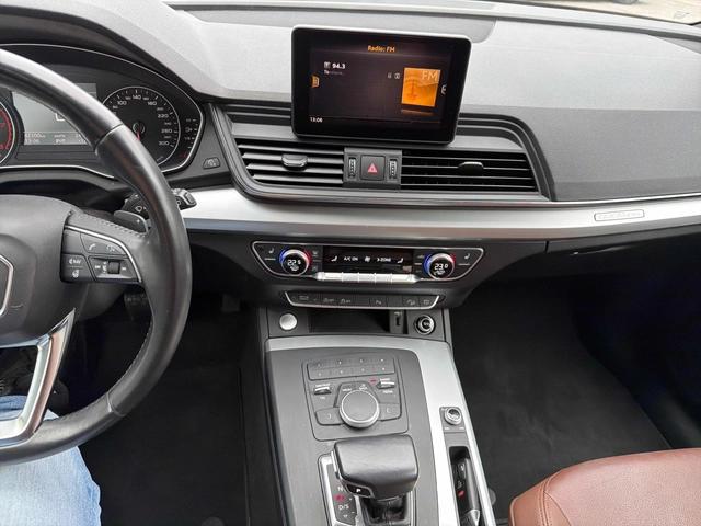 Audi Q5 Komfort * Keyless * CARFAX * АВТО КРЕДИТ * - автомобили, коли, обяви за нови и употребявани 8
