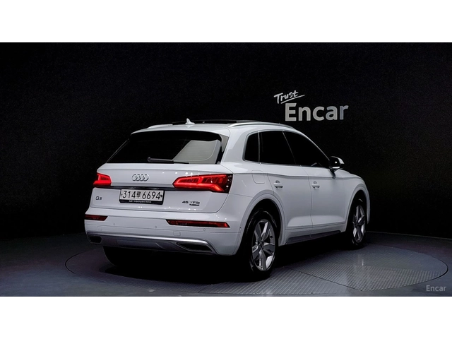 Audi Q5 45 TFSI QUATTRO PREMIUM - автомобили, коли, обяви за нови и употребявани 1