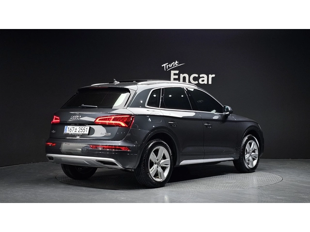 Audi Q5 45 TFSI quattro Premium - автомобили, коли, обяви за нови и употребявани 1