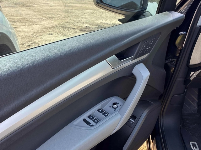 Audi Q5 Komfort Quattro - автомобили, коли, обяви за нови и употребявани 8