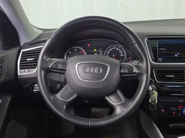 Audi Q5 2.0 TDI Quattro - автомобили, коли, обяви за нови и употребявани 12