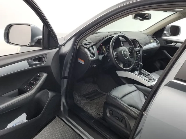 Audi Q5 2.0 TDI Quattro - автомобили, коли, обяви за нови и употребявани 9