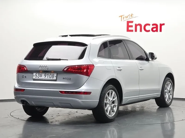 Audi Q5 2.0 TDI Quattro - автомобили, коли, обяви за нови и употребявани 1