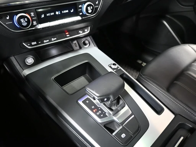 Audi Q5 2.0 45TFSI Quattro S Line - автомобили, коли, обяви за нови и употребявани 12