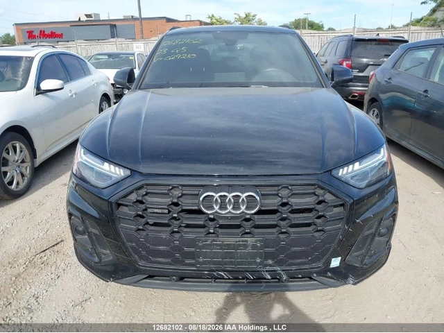 Audi Q5 TECHNIK - автомобили, коли, обяви за нови и употребявани 1