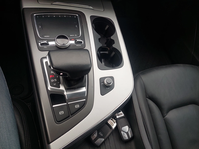 Audi Q7 3, 0TDI 4x4 S-Line - автомобили, коли, обяви за нови и употребявани 12