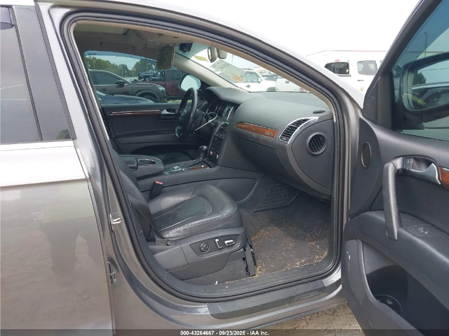 Audi Q7 3.0 TDI / PREMIUM PLUS / BOSE / ПОДГРЕВИ / - автомобили, коли, обяви за нови и употребявани 6