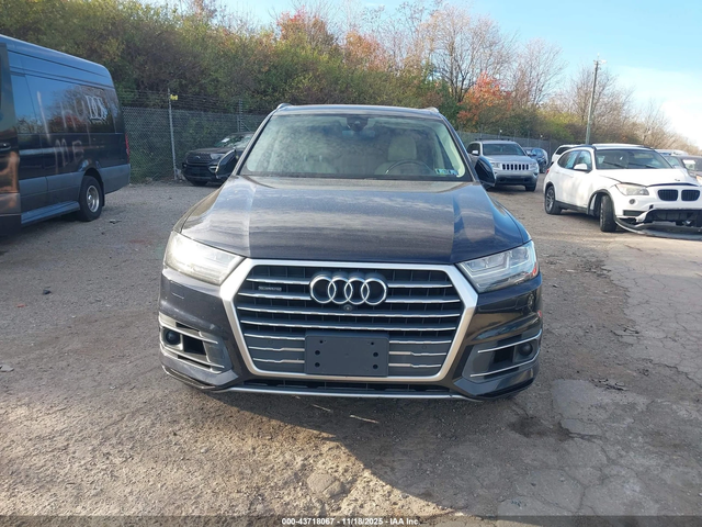 Audi Q7 PRESTIGE PKG / DISTRONIC / HEADUP / 360 / - автомобили, коли, обяви за нови и употребявани 1