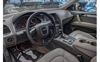 Audi Q7 3.0TDI/QUATTRO/PDC/F1/Leader - автомобили, коли, обяви за нови и употребявани 7