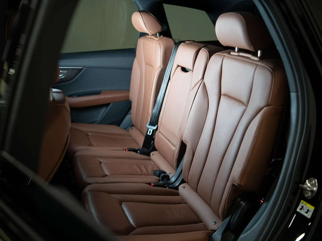 Audi Q7 * quattro Premium Plus * CARFAX * ЦЕНА ДО БГ - автомобили, коли, обяви за нови и употребявани 13