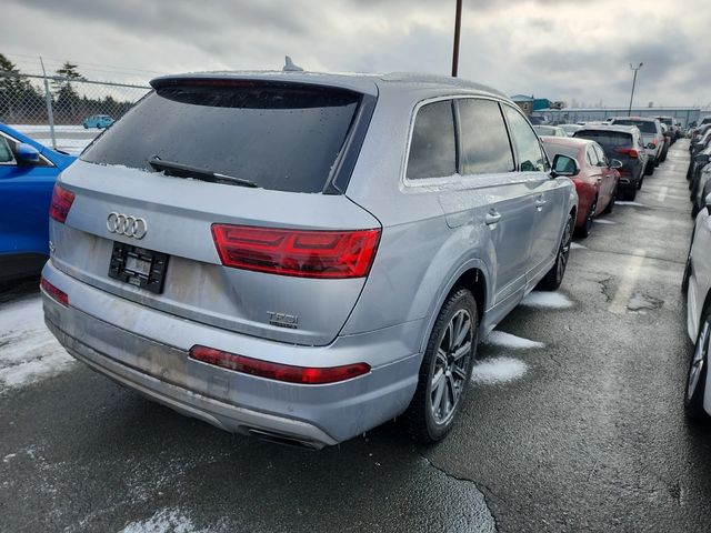 Audi Q7 3.0T TECHNIK - автомобили, коли, обяви за нови и употребявани 2