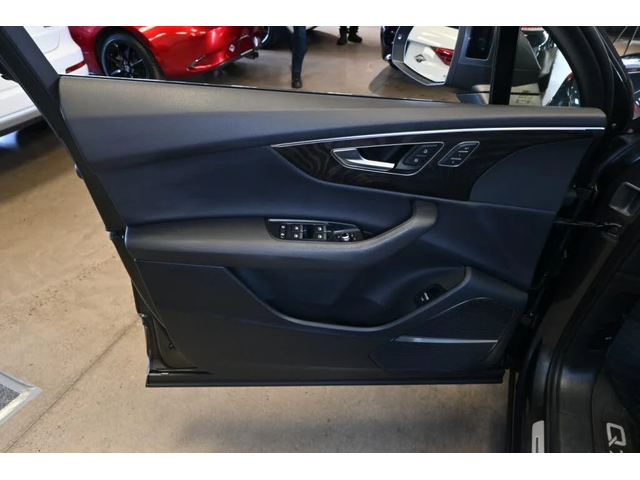 Audi Q7 Technik* Sline* Distr* Matrix* B&O* 360* Обдух* - автомобили, коли, обяви за нови и употребявани 14