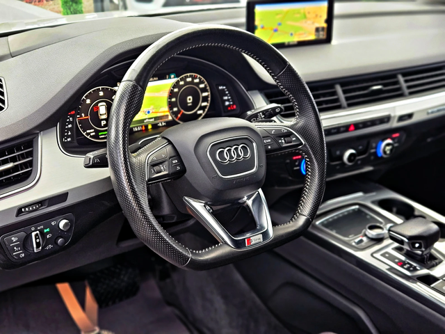 Audi Q7 ! S-LINE/DISTR/360CAM/BOSE/AIR/ПОДГР/CAR PLAY/LIZ - автомобили, коли, обяви за нови и употребявани 9