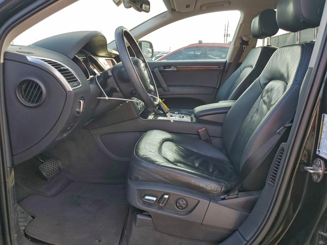 Audi Q7 Premium Plus / Автоматик / Кожен салон / Xenon / - автомобили, коли, обяви за нови и употребявани 6