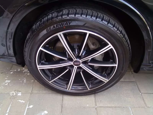 Audi Q7 PROGRESSIV * 2 КЛЮЧА* ПОДГРЕВ* 360* ПАНОРАМА* - автомобили, коли, обяви за нови и употребявани 2