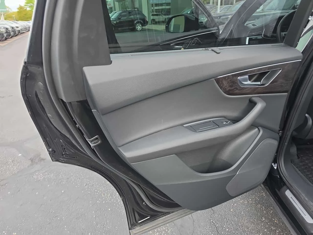 Audi Q7 * PROGRESSIV * ДИСТРОНИК * ОБДУХВАНЕ * ПАНО - автомобили, коли, обяви за нови и употребявани 12
