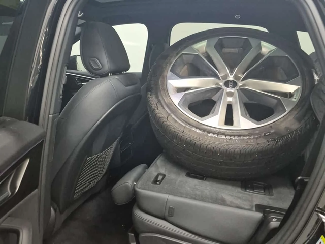 Audi Q7 * PROGRESSIV * ПОДГРЕВИ * 2 КЛЮЧА * ПАНО * CARFAX - автомобили, коли, обяви за нови и употребявани 11