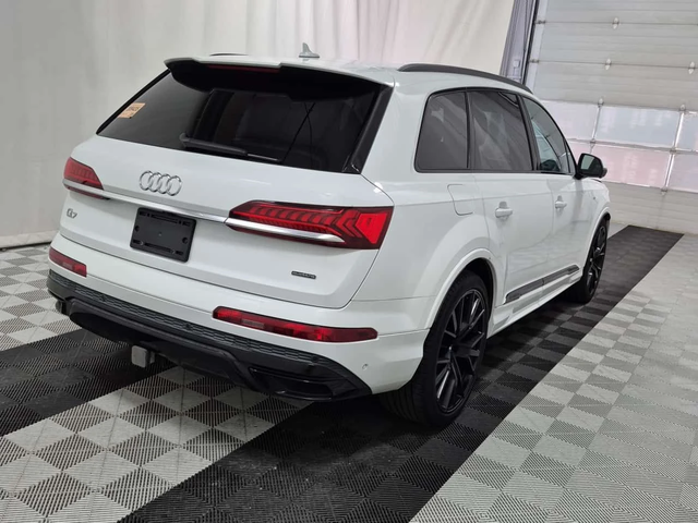 Audi Q7 * Technik* S-line* DISTRONIC* ОБДУХВАНЕ* АМБИЕНТНО - автомобили, коли, обяви за нови и употребявани 2