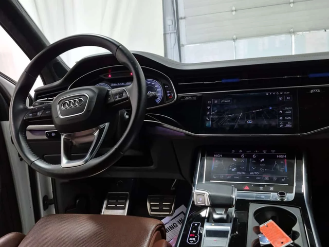 Audi Q7 * Technik* S-line* DISTRONIC* ОБДУХВАНЕ* АМБИЕНТНО - автомобили, коли, обяви за нови и употребявани 9