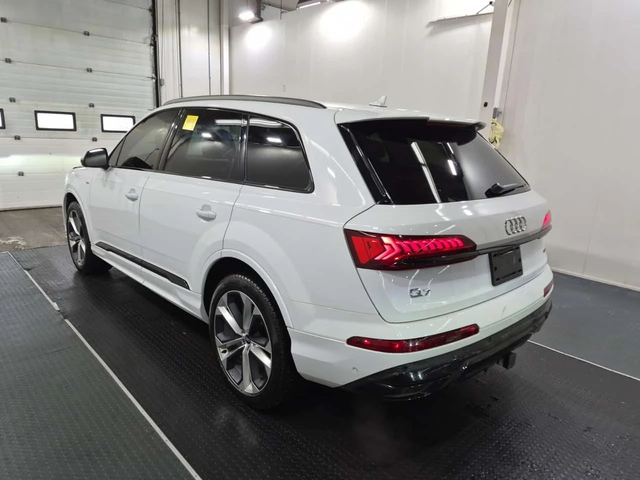 Audi Q7 * CARFAX * 2 КЛЮЧА * 360 КАМЕРА * ОБДУХВАНЕ * - автомобили, коли, обяви за нови и употребявани 3