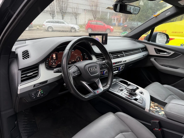 Audi Q7 Sline* Plus* 3.0TDI* 7места* УНИКАТ - автомобили, коли, обяви за нови и употребявани 13