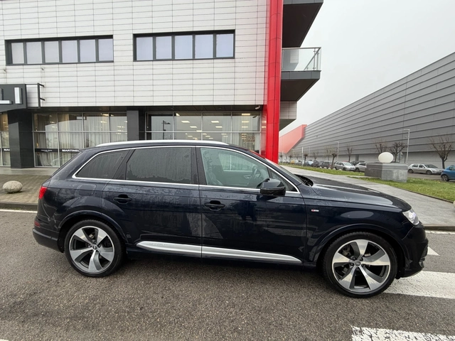 Audi Q7 Sline* Plus* 3.0TDI* 7места* УНИКАТ - автомобили, коли, обяви за нови и употребявани 4