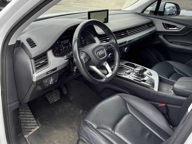 Audi Q7 Komfort * Keyless * CARFAX * АВТО КРЕДИТ * - автомобили, коли, обяви за нови и употребявани 6