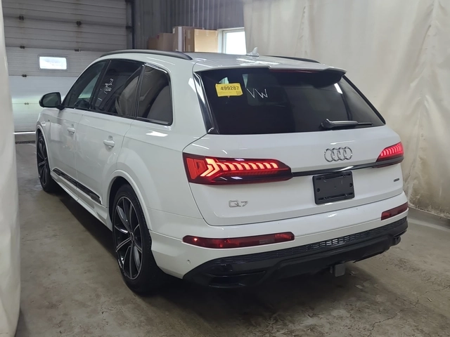 Audi Q7 PROGRESSIV * 3.0T * CARFAX * СЕРВИЗНА ИСТОРИЯ * - автомобили, коли, обяви за нови и употребявани 3