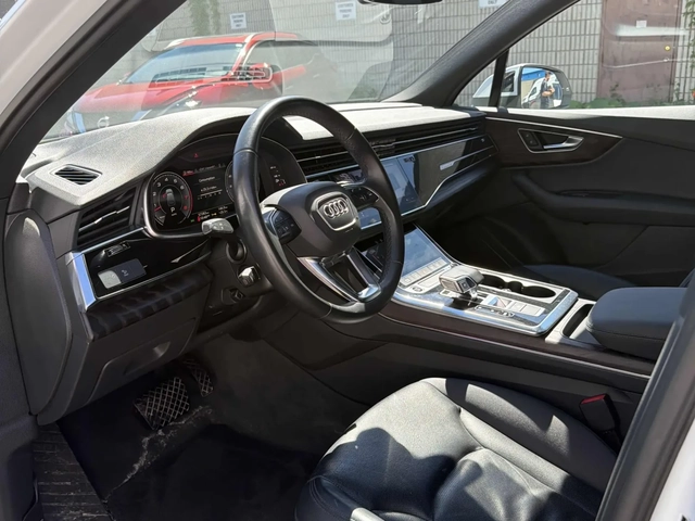 Audi Q7 Progressiv * Keyless * CARFAX * АВТО КРЕДИТ * - автомобили, коли, обяви за нови и употребявани 6