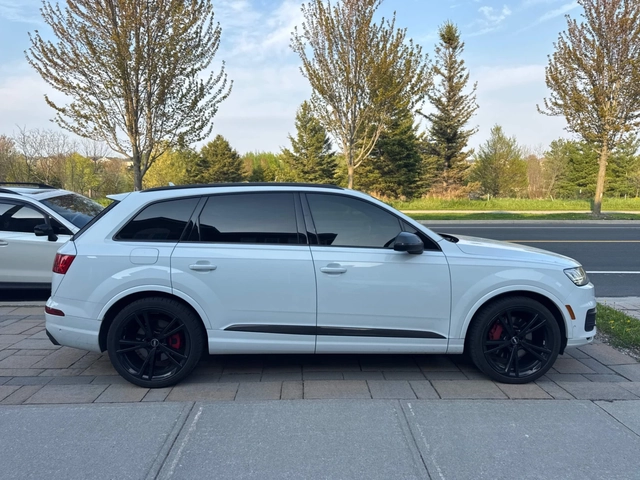 Audi Q7 TECHNIK * MATRIX * DISTRONIC * HEAD UP * CARFAX * - автомобили, коли, обяви за нови и употребявани 2