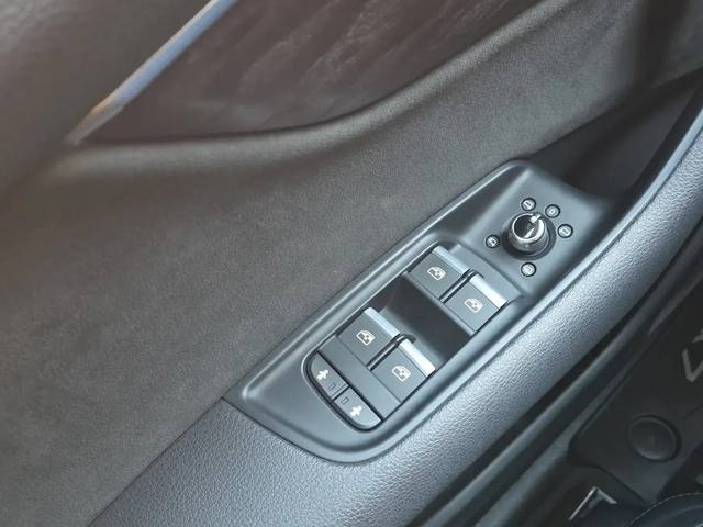 Audi Q7 - автомобили, коли, обяви за нови и употребявани 10