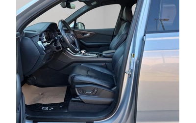 Audi Q7 - автомобили, коли, обяви за нови и употребявани 7