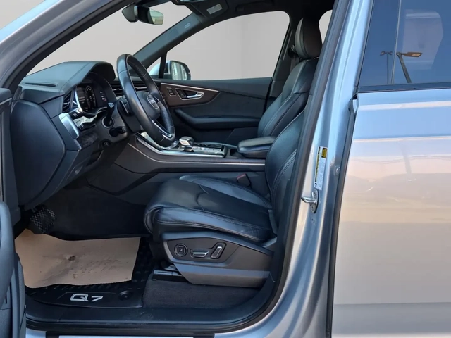 Audi Q7 - автомобили, коли, обяви за нови и употребявани 7