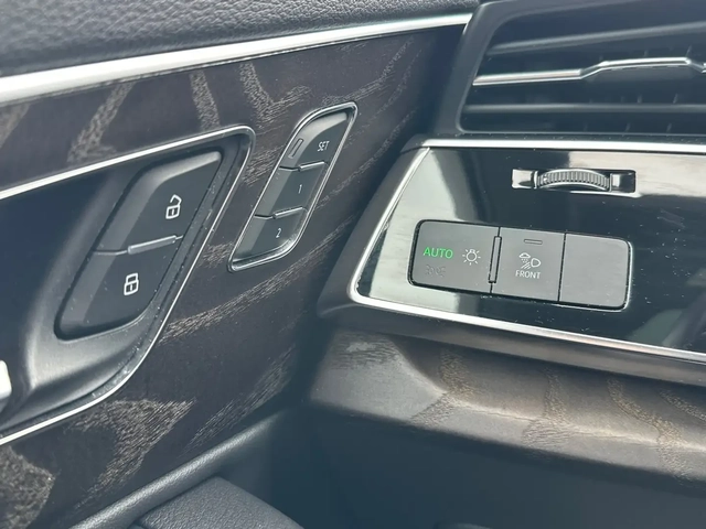 Audi Q7 - автомобили, коли, обяви за нови и употребявани 16