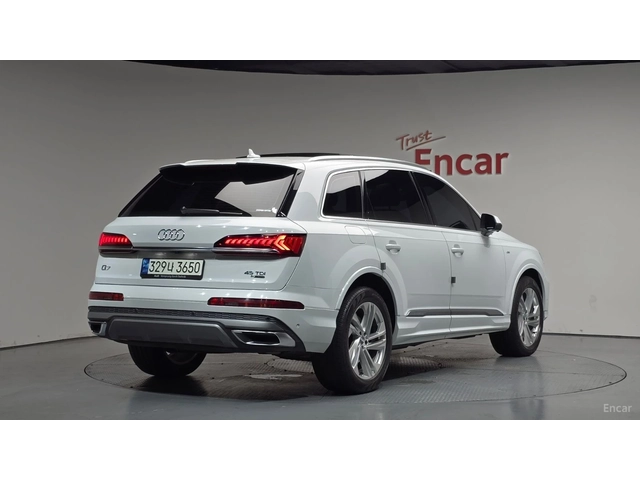 Audi Q7 45 TDI QUATTRO PREMIUM - автомобили, коли, обяви за нови и употребявани 1