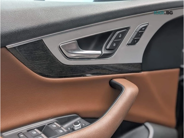 Audi Q7 QUATTRO* DISTRONIC* М.ТОЧКА* ПАНОРАМА* ПОДГРЕВ* - автомобили, коли, обяви за нови и употребявани 13
